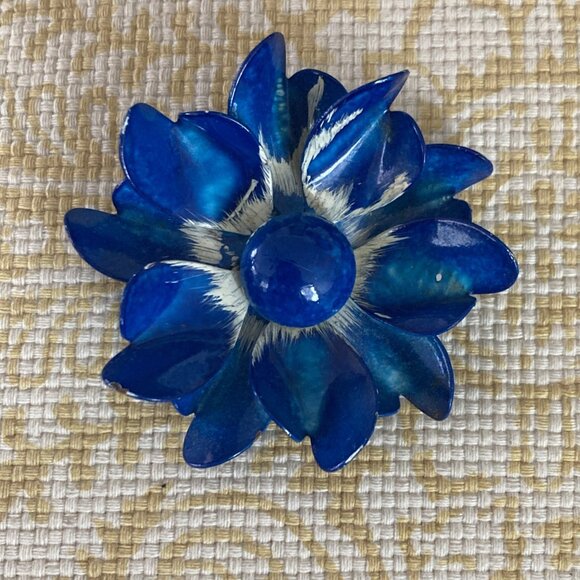 Vintage Enamel Flower Power Brooch Blue Dimensional Chunky Mod Pin - Picture 7 of 7